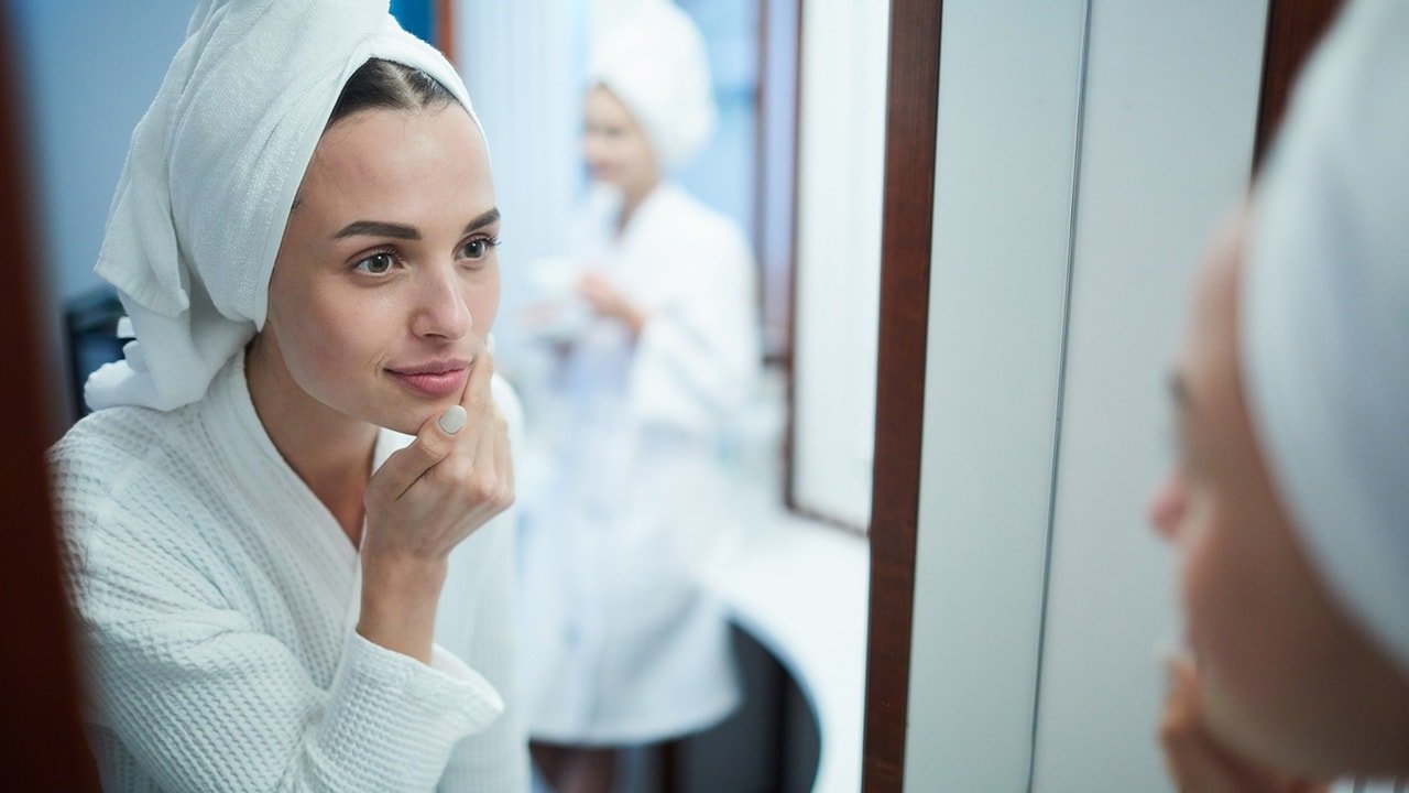 Loreal Paris BMAG Article Can You Remove Whiteheads Everything You Need To Know D